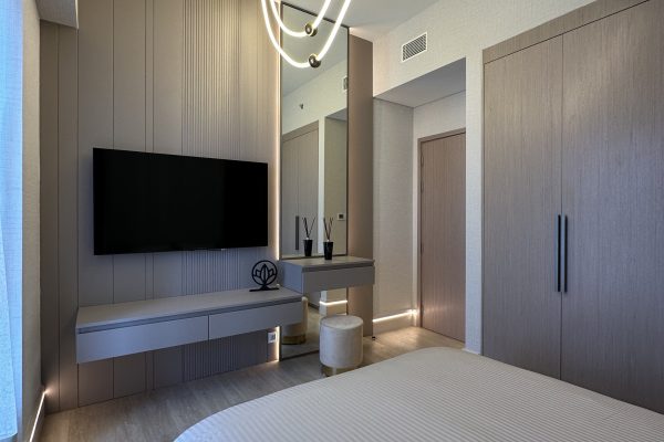 TV UNIT DOWNTOWN 9 IMG 8604