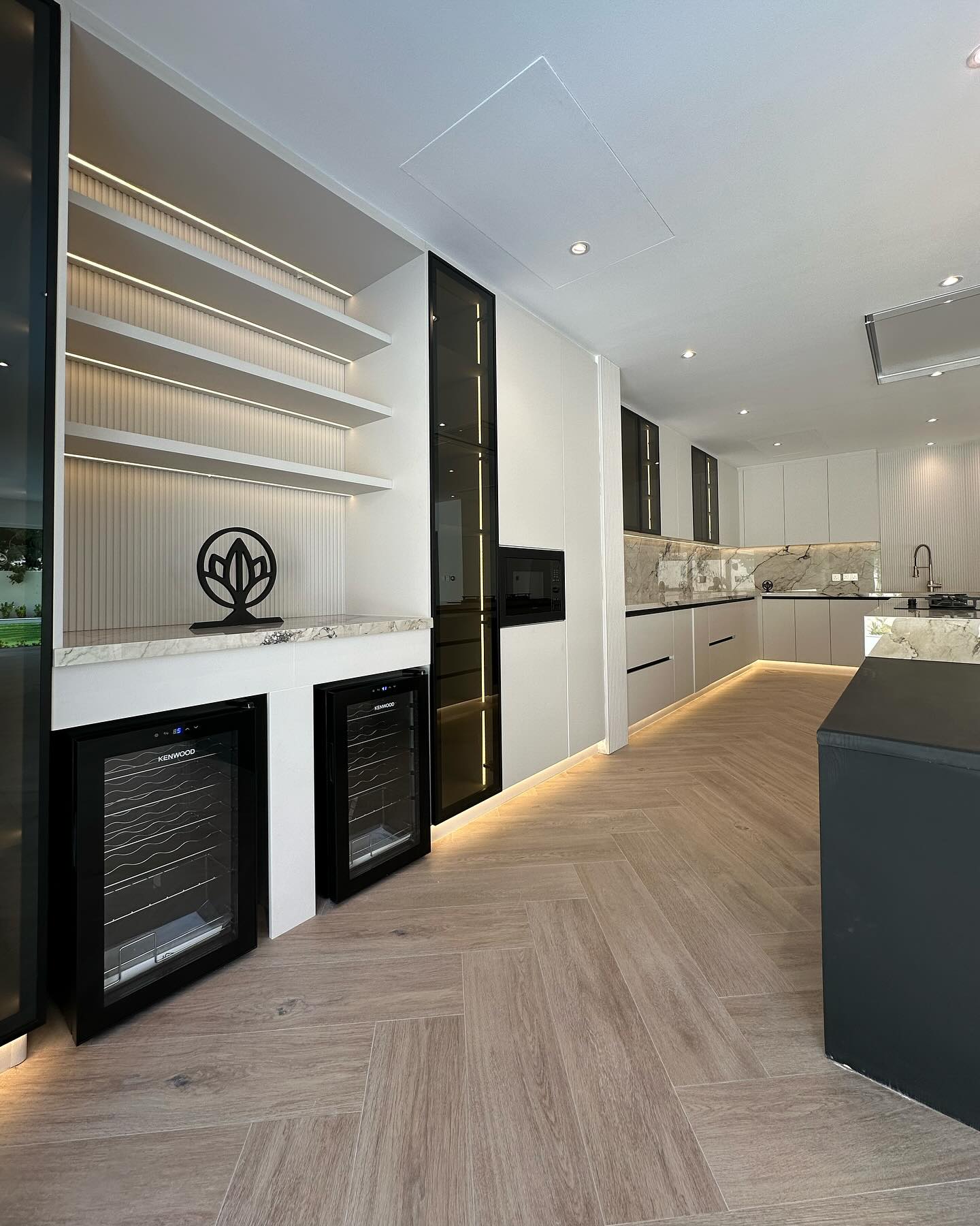 KITCHEN MEADOWS 5 KITCHEN MEADOWS - Image 3