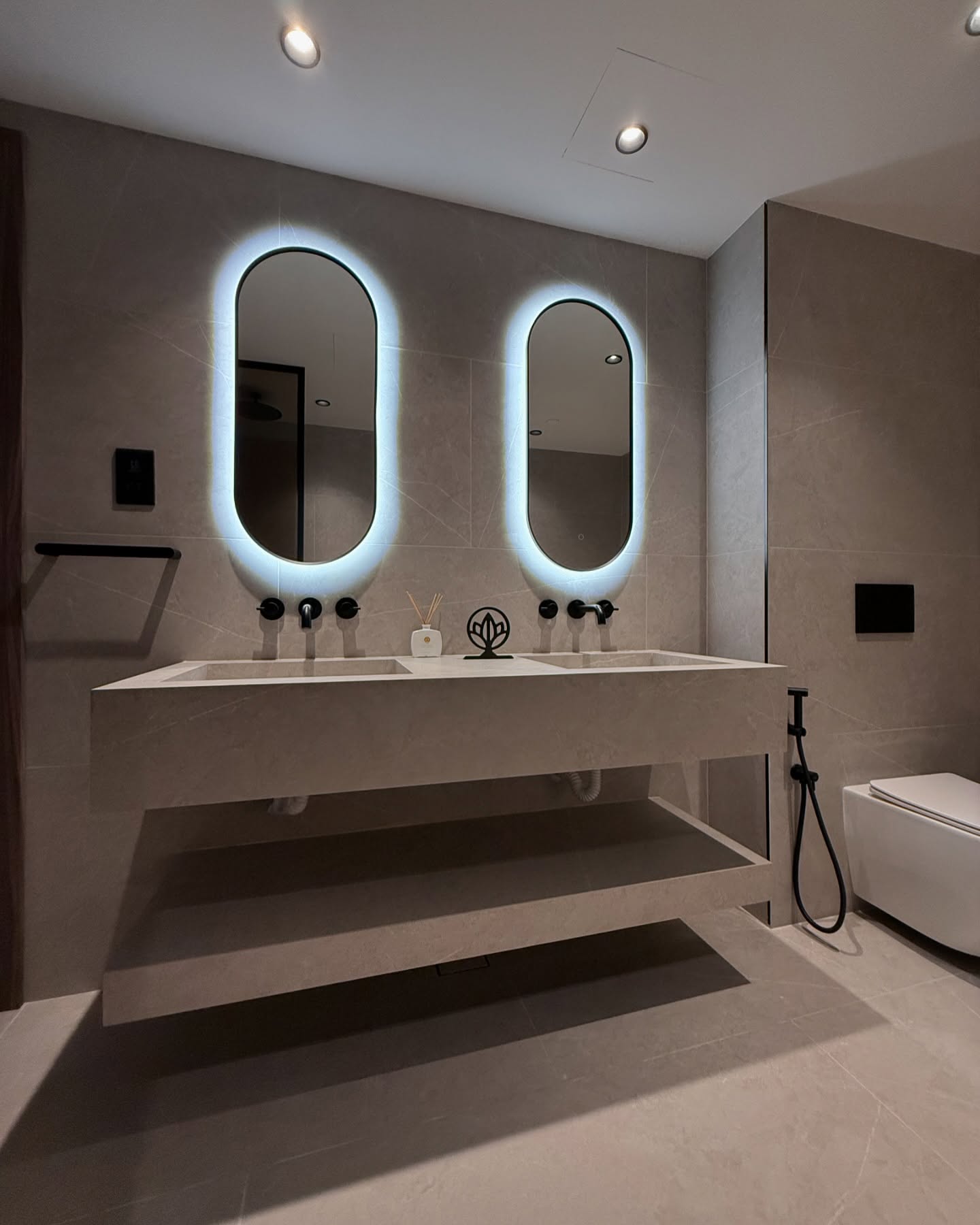 VANITY THE GREENS 3 VANITY THE GREENS AND VIEWS DUBAI