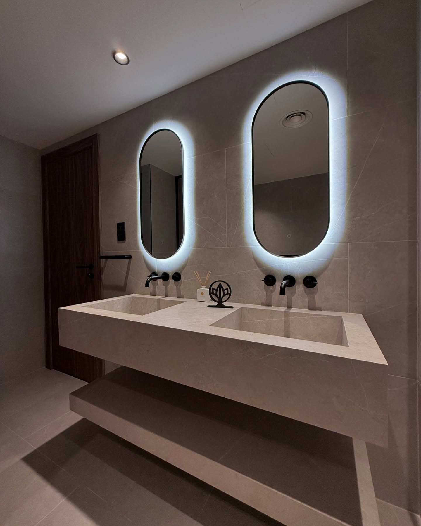 VANITY THE GREENS 5 VANITY THE GREENS - Image 3