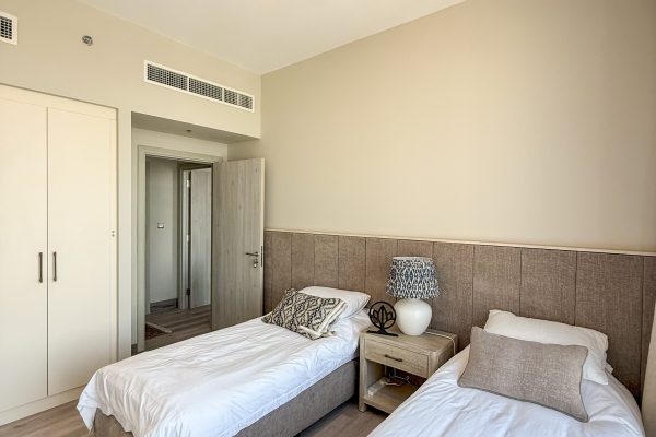 BEDROOM CREEK 8 IMG 47361