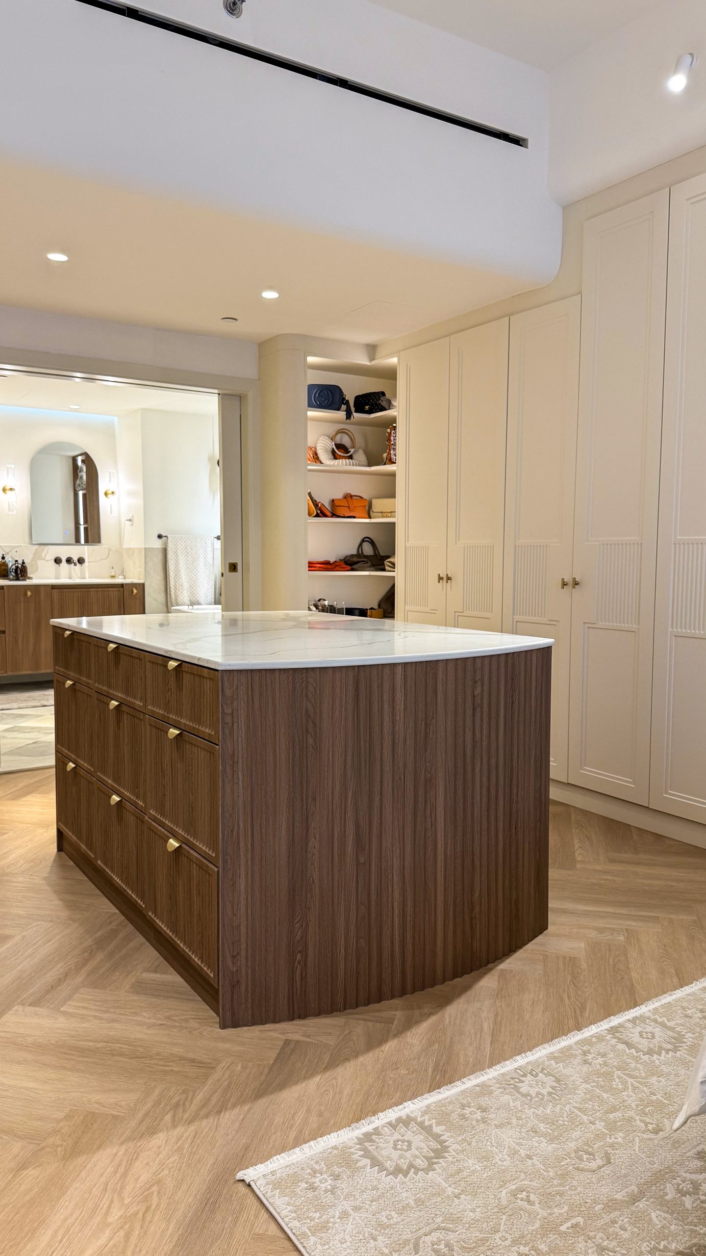 Modern Master Bedroom Concepts I Smart & Functional Design In Palm Jumeirah 6 Modern Master Bedroom Concepts I Smart & Functional Design In Palm Jumeirah - Image 4