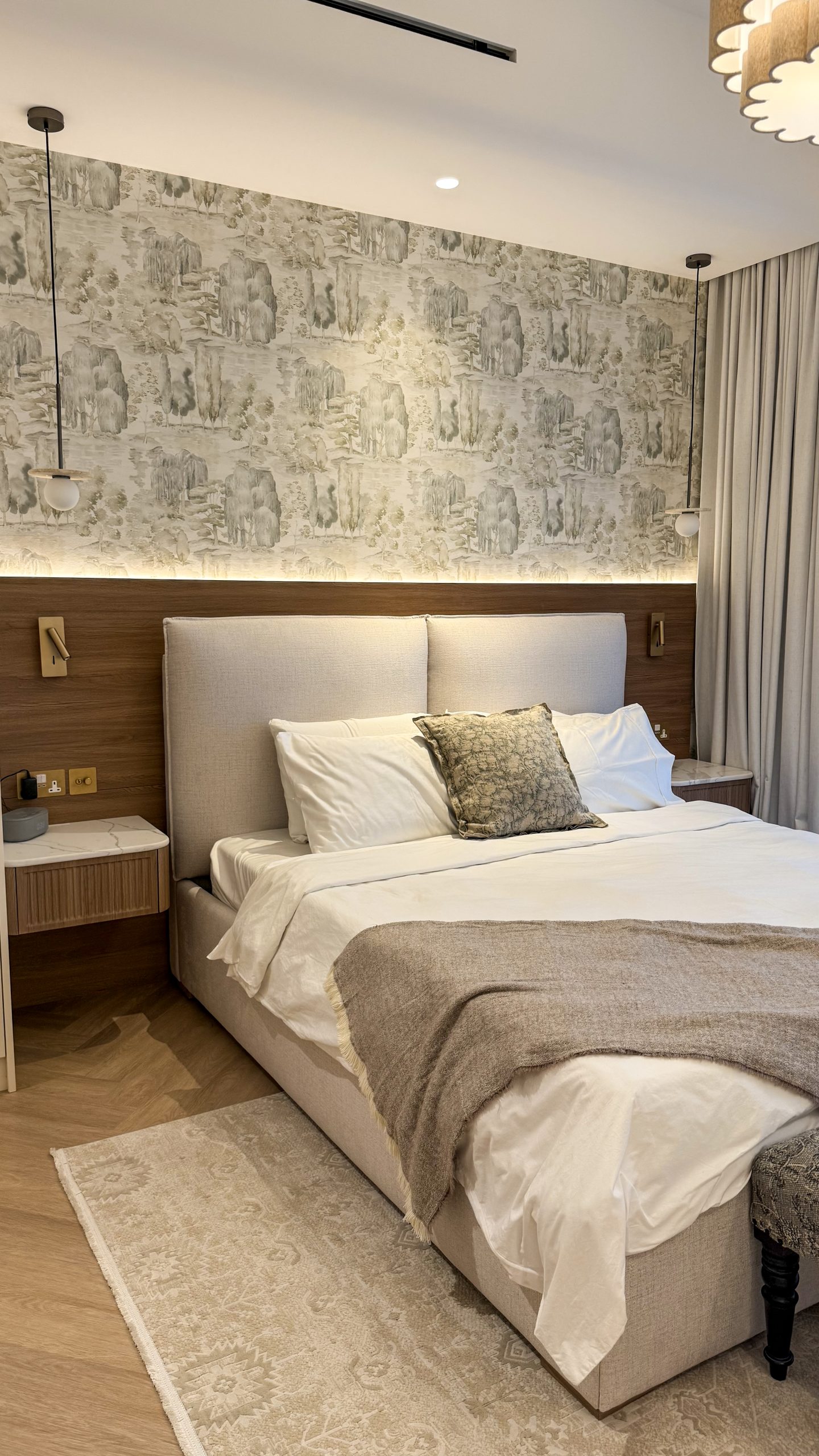 Modern Master Bedroom Concepts I Smart & Functional Design In Palm Jumeirah 5 Modern Master Bedroom Concepts I Smart & Functional Design In Palm Jumeirah - Image 3