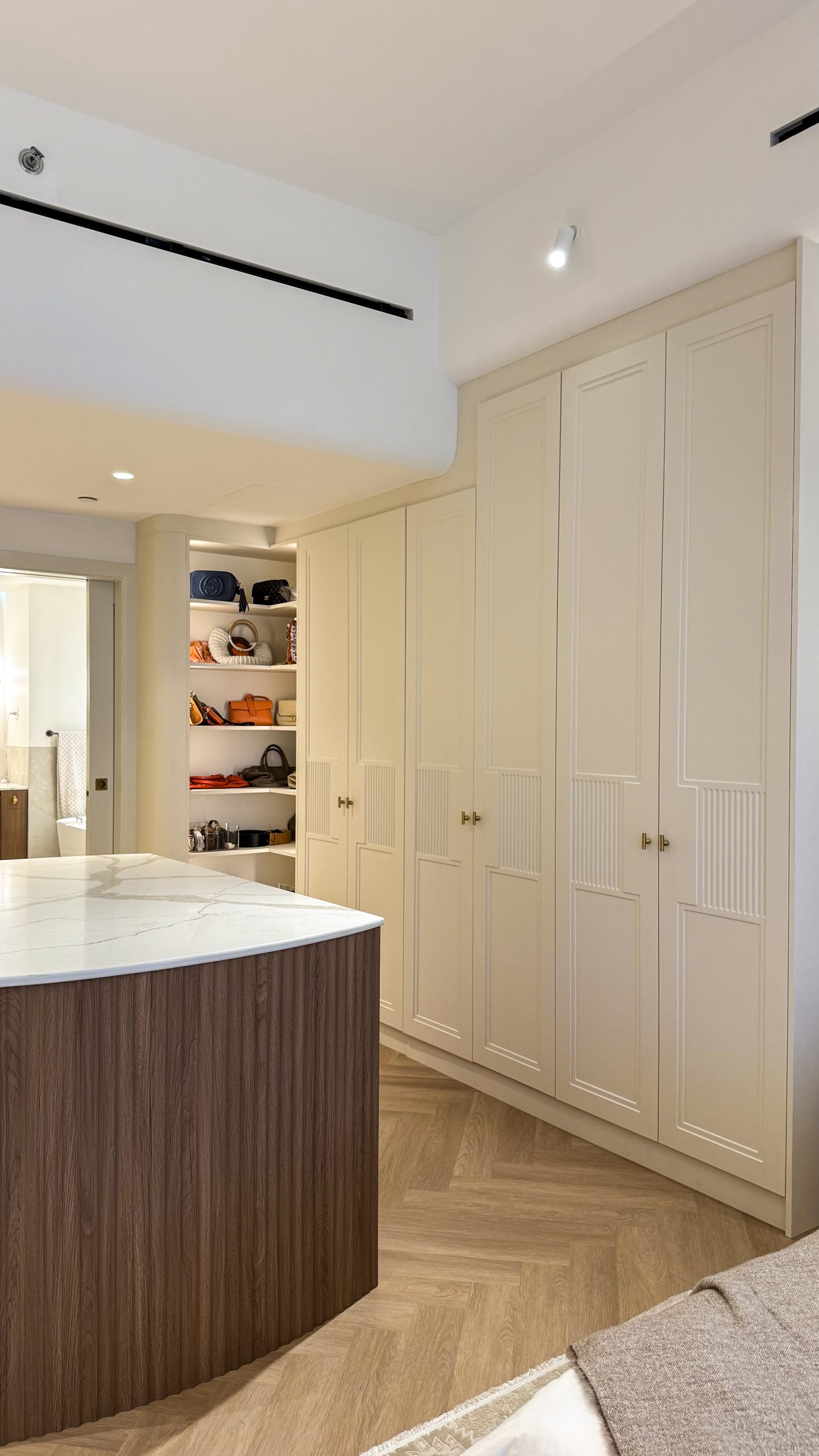 Modern Master Bedroom Concepts I Smart & Functional Design In Palm Jumeirah 4 Modern Master Bedroom Concepts I Smart & Functional Design In Palm Jumeirah - Image 2