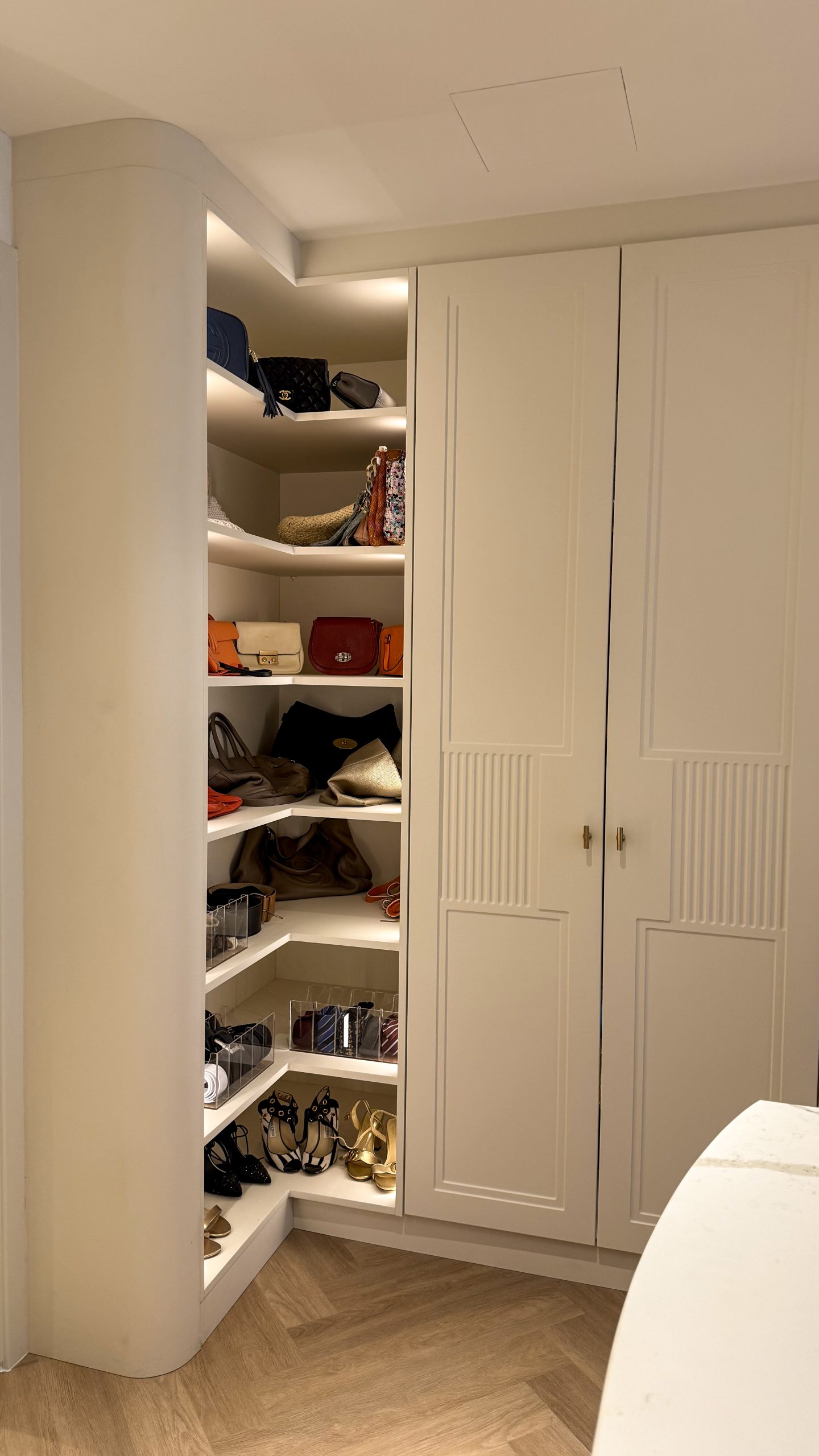 Modern Master Bedroom Concepts I Smart & Functional Design In Palm Jumeirah 7 Modern Master Bedroom Concepts I Smart & Functional Design In Palm Jumeirah - Image 5