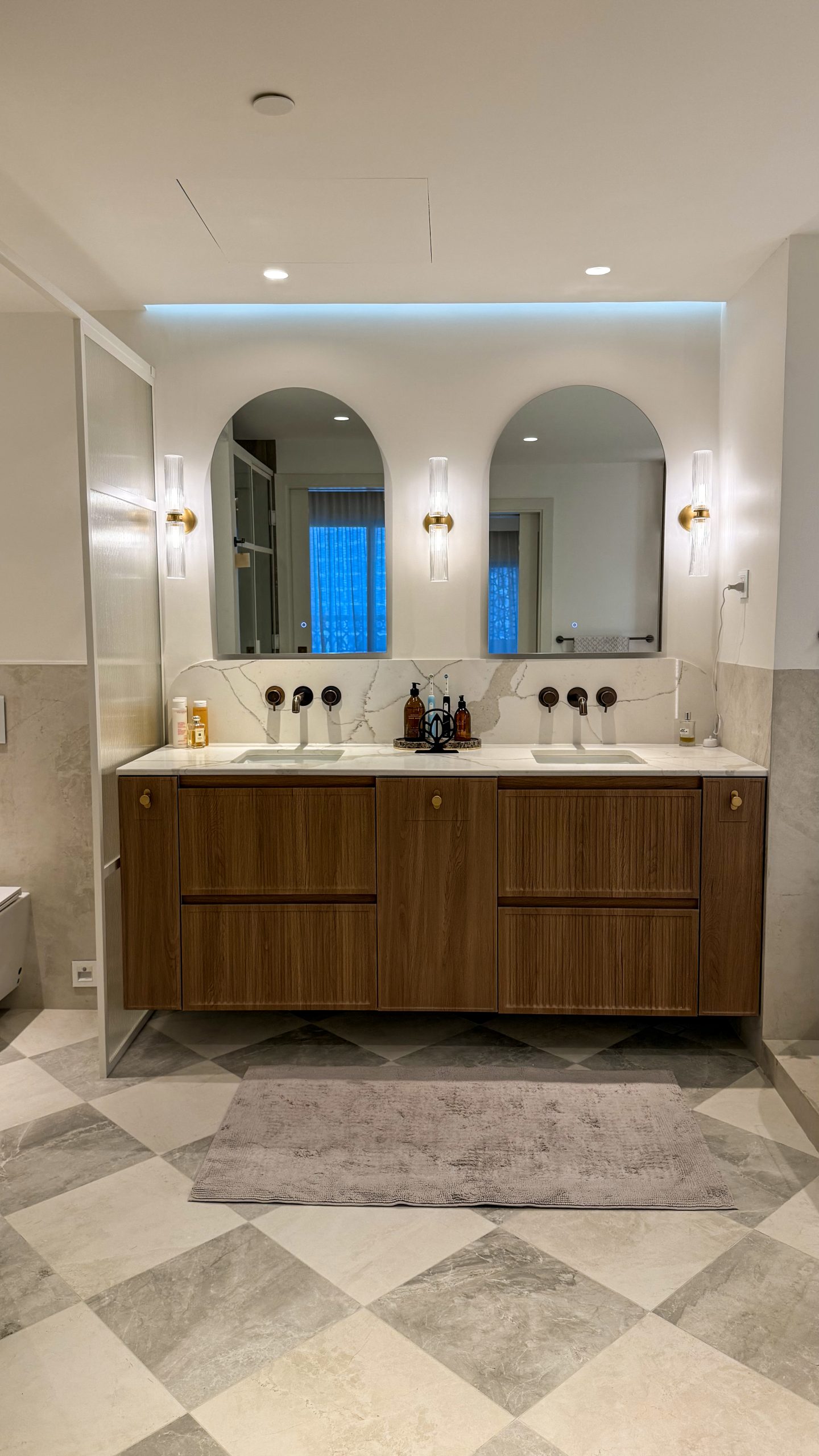 Modern Master Bedroom Concepts I Smart & Functional Design In Palm Jumeirah 9 Modern Master Bedroom Concepts I Smart & Functional Design In Palm Jumeirah - Image 7