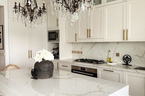 Timeless Kitchen Design I Classic Meets Modern In Creek Harbour