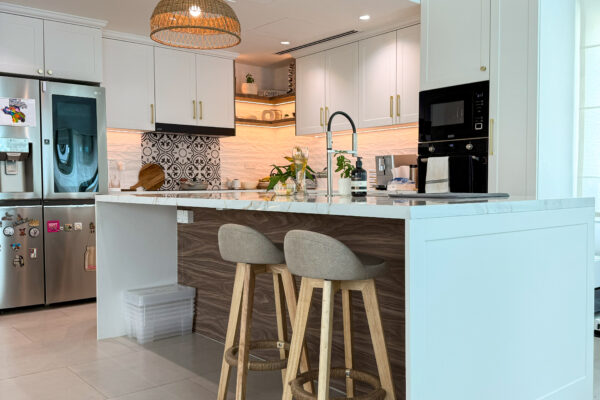 Premium Oak & White Kitchen Design | Bespoke Interior Solutions