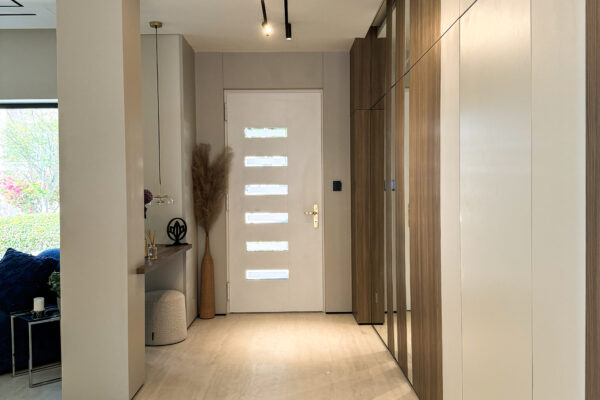 Master Entrance Mastery | Floor-to-Ceiling Mirrors & Architectural Wood Paneling