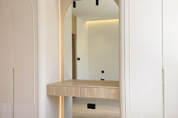Tailor-Made Luxury l Custom Wardrobes Crafted to Perfection