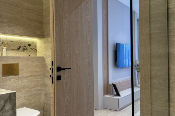 Premium Bathroom Cabinetry | Seamless Oak Veneer & Fluted Wood Accents 10 16