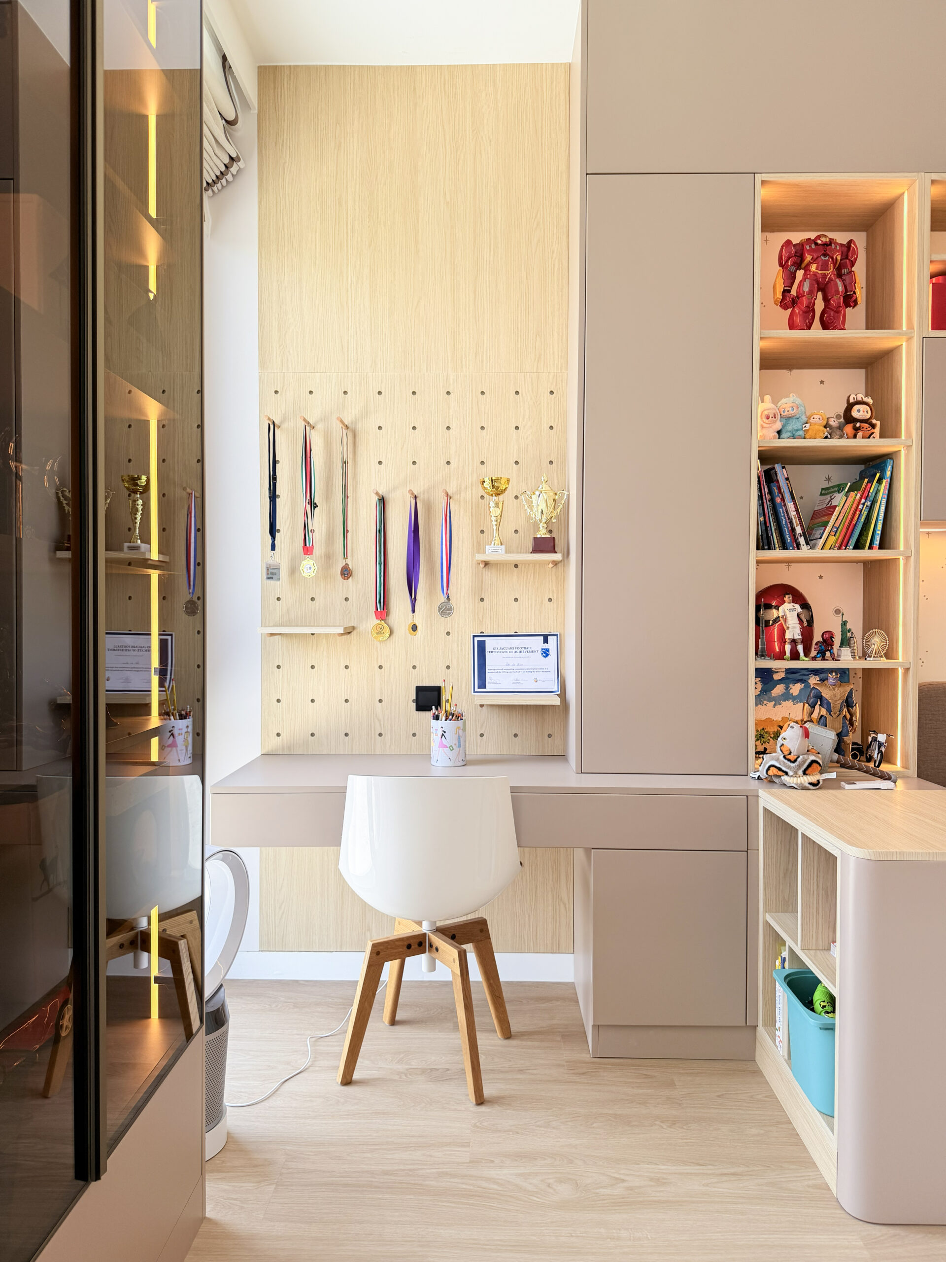 Modern Kids Bedroom | Custom Built-In Bed, Desk & Warm Storage Joinery 4 Modern Kids Bedroom | Custom Built-In Bed, Desk & Warm Storage Joinery - Image 3