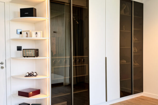 Bespoke Bedroom Wardrobe & Floating Nightstand | Tinted Glass Closets & LED Lighting